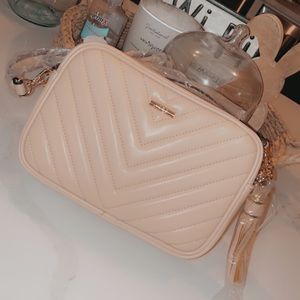 ALDO’S Pastel pink & Gold cross bag